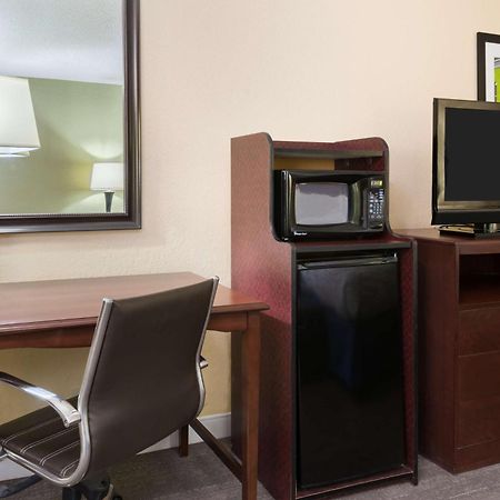 Hampton Inn Raleigh Cary Esterno foto