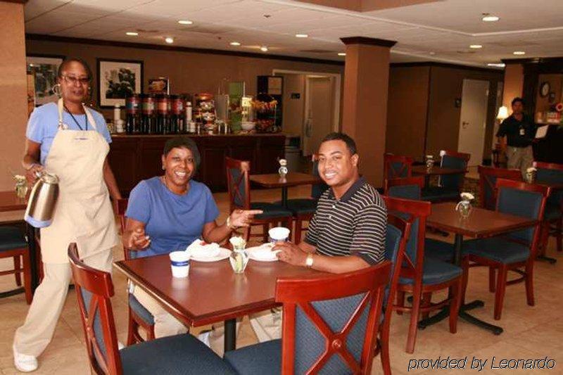 Hampton Inn Raleigh Cary Ristorante foto