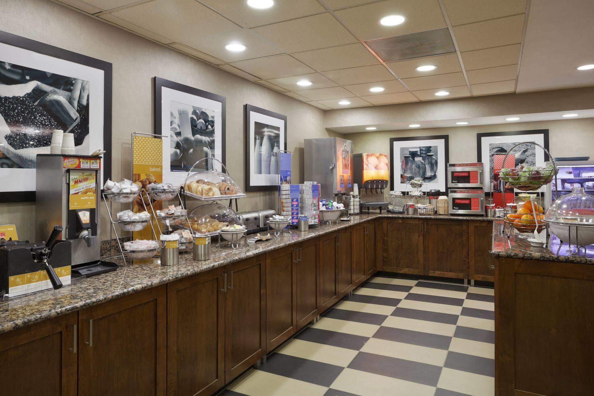 Hampton Inn Raleigh Cary Esterno foto